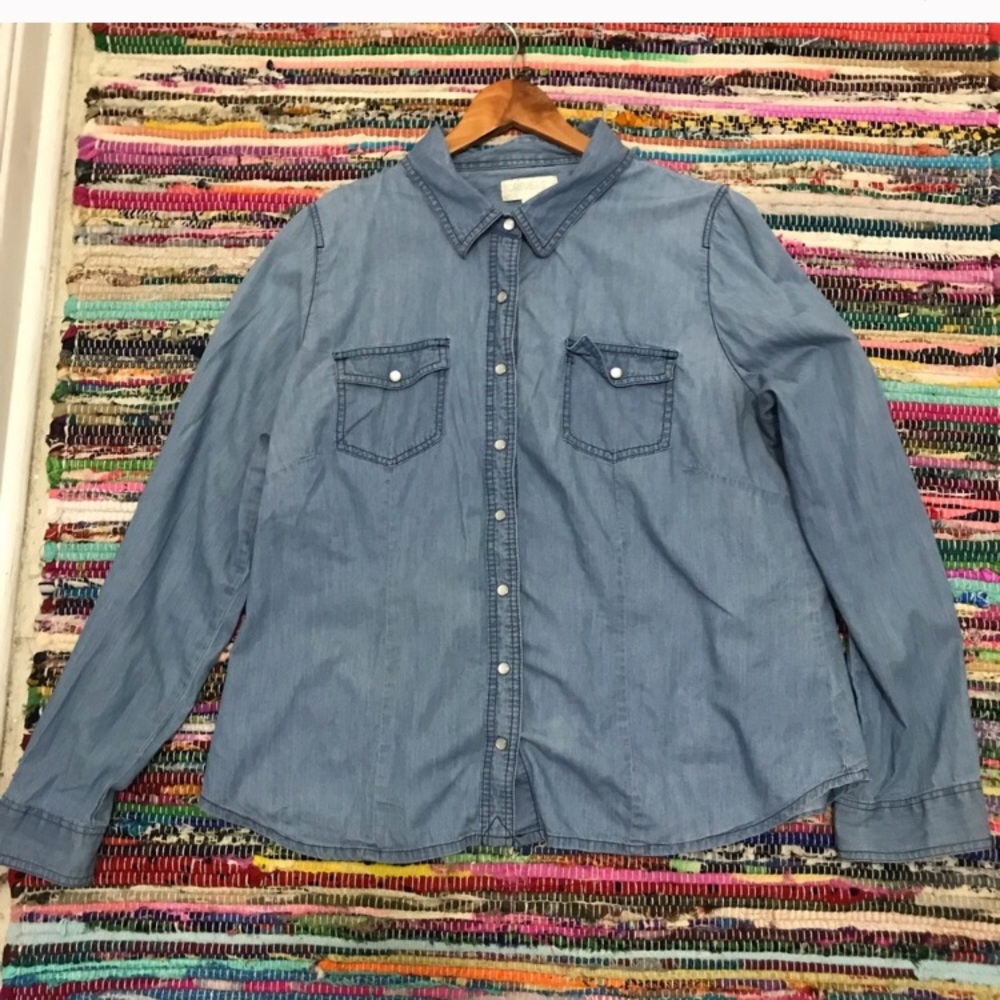 Forever 21 soft denim top. Button up